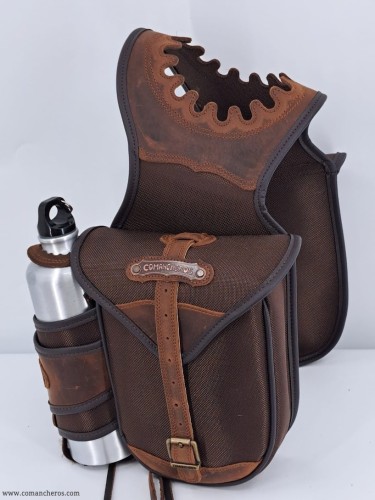 Pommel-Satteltasche mit Wasserflasche